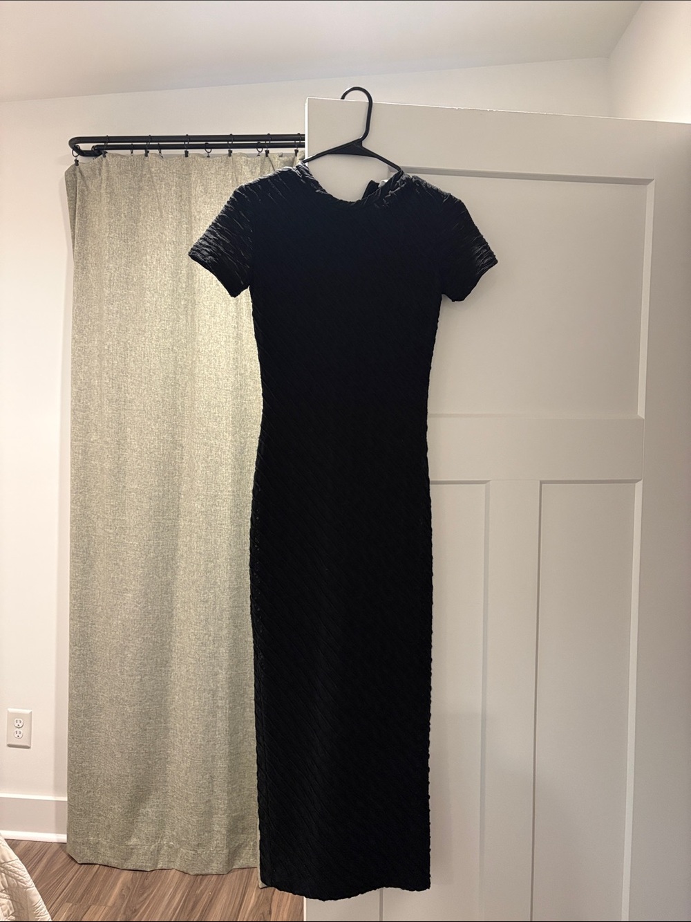 Amanda Uprichard Black Textured Short-Sleeve Maxi Dress